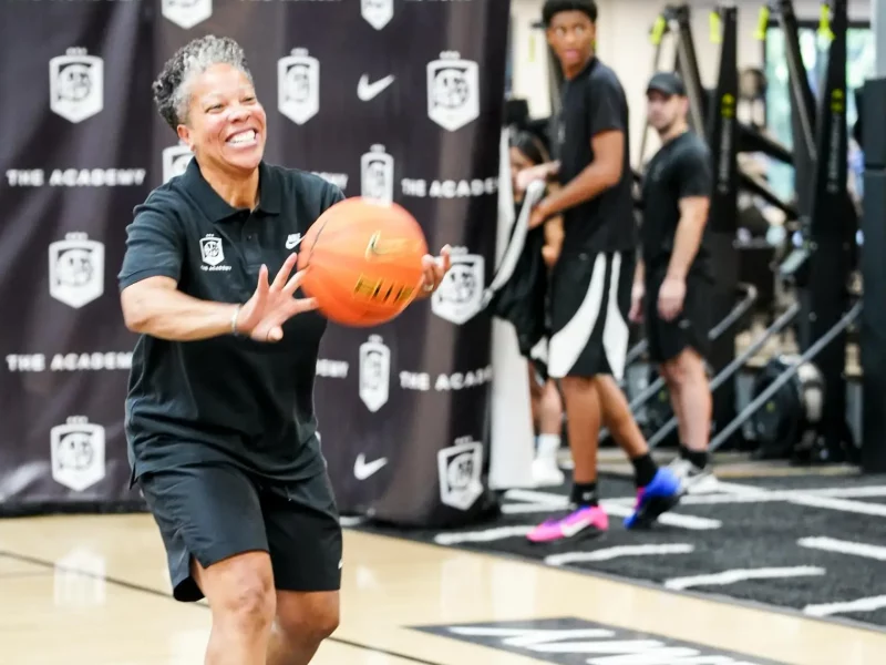 DSC05437_Nikeskillsacad